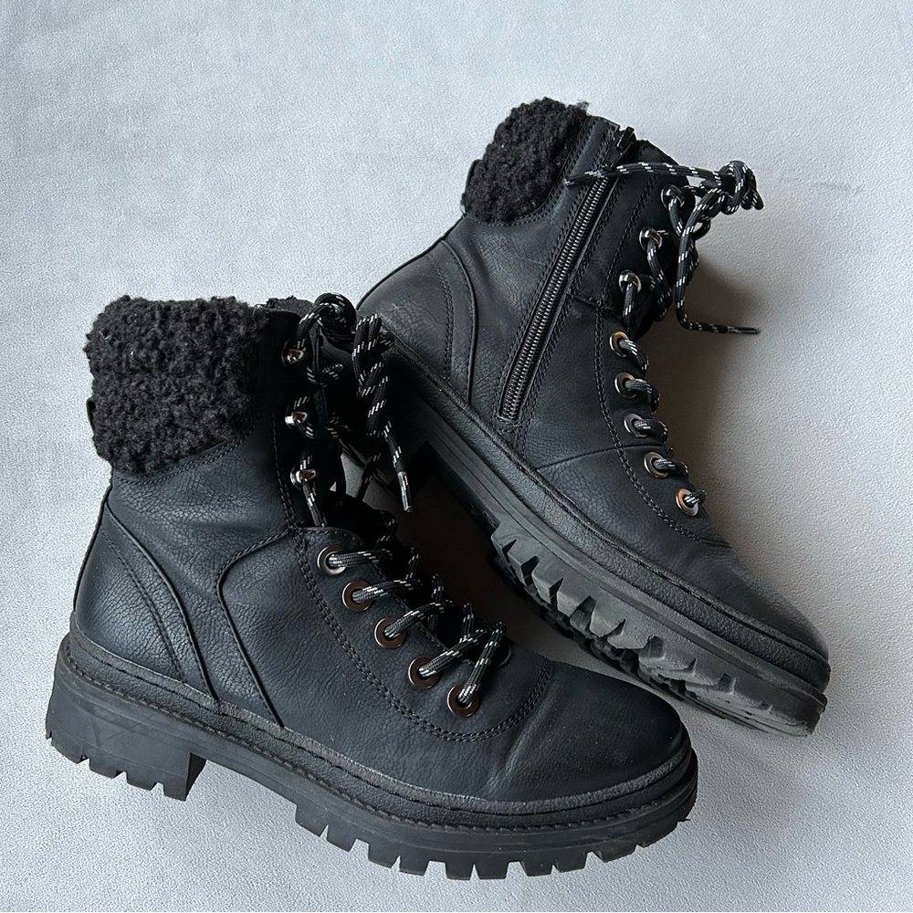 Steve Madden ~ Keystone Boots ~ Women’s Size 8